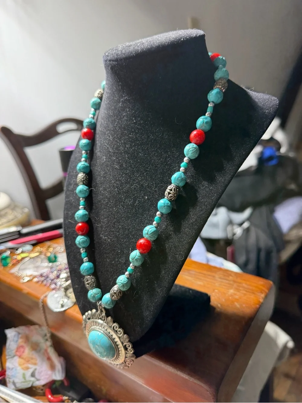 Vintage Silver Tone Blue Read Beaded Pendant Necklace
